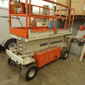 JLG Scissor Lift