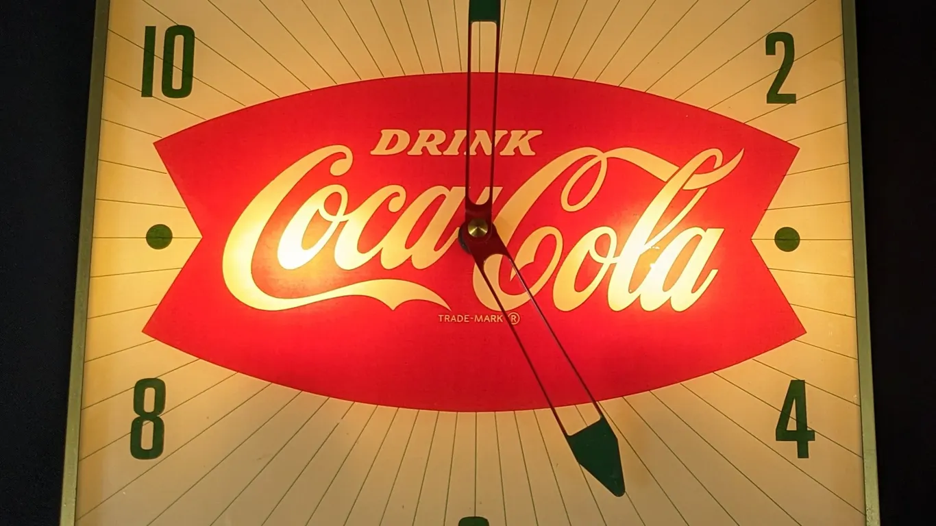 DRINK COLA FISHTAIL LIGHTED "PAM" CLOCK