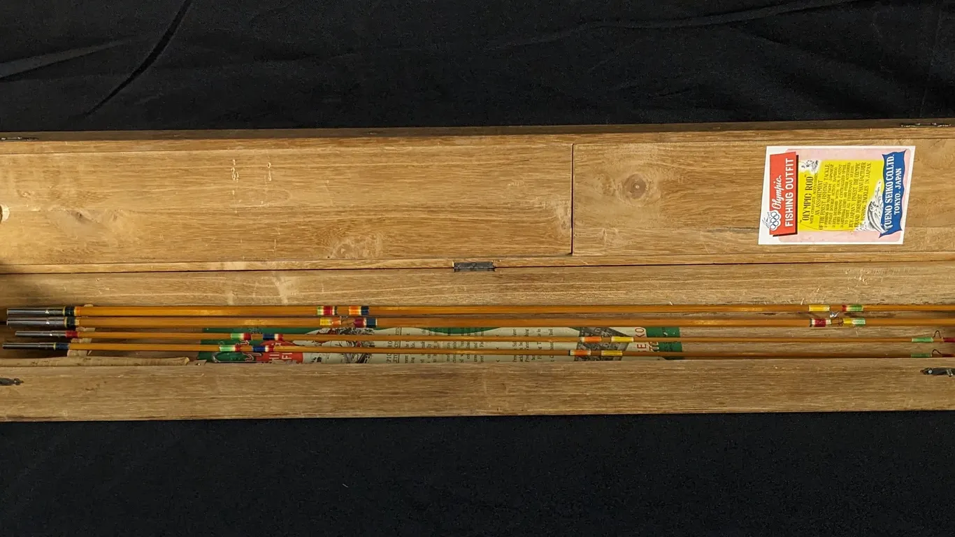 VINTAGE OLYMPIC FISHING ROD & REEL OUTFIT & WOOD CASE UENO SEIKO LTD TOKYO JAPAN