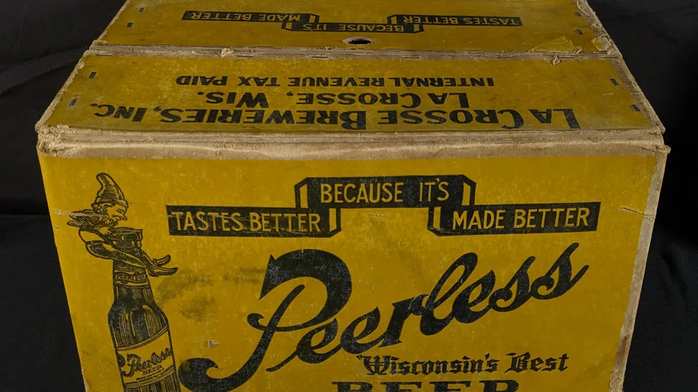 IRTP BOTTLE CASE CRATE PEERLESS WISCONSIN'S BEST BEER LA CROSSE