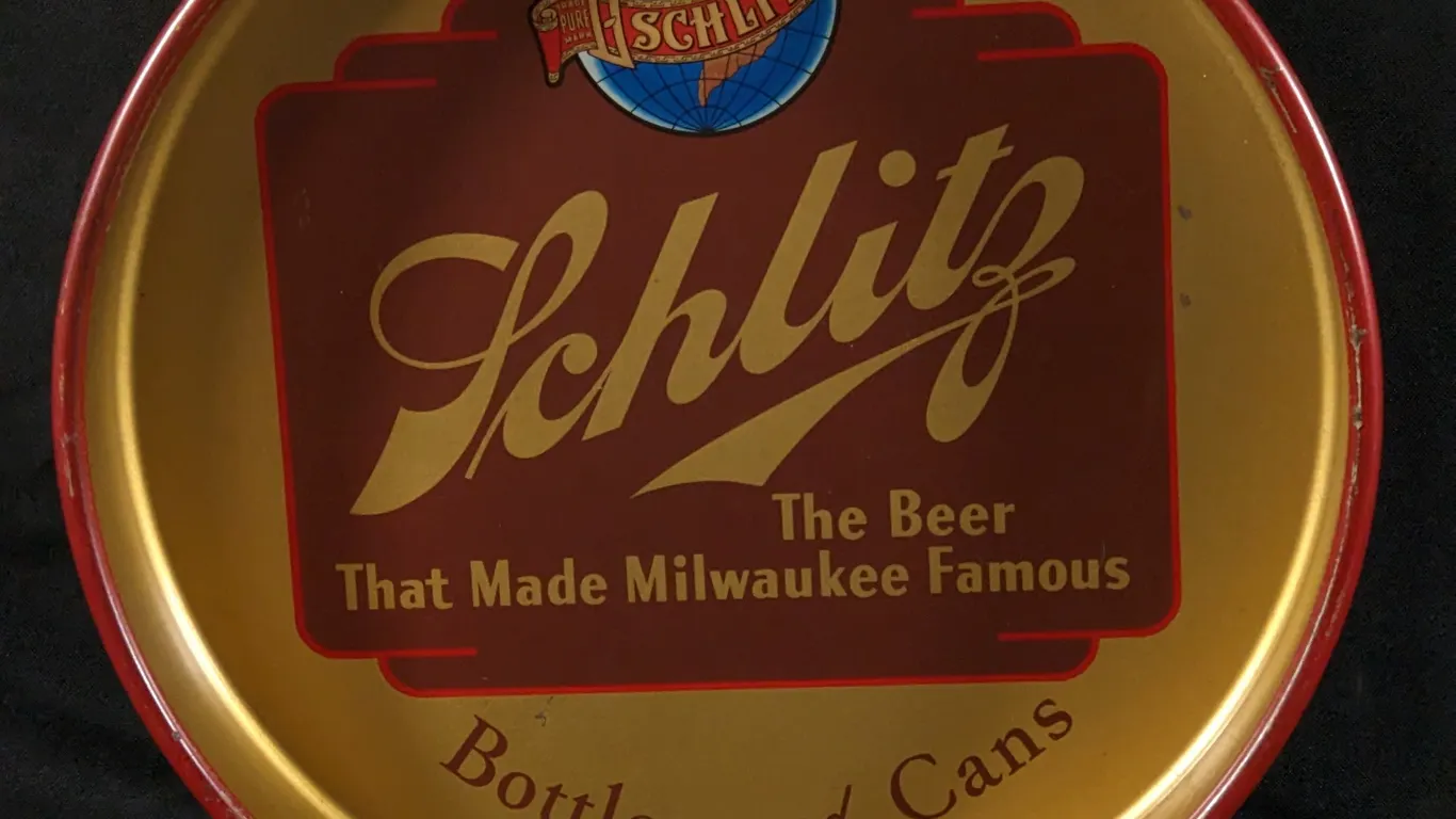 BEER TRAY SCHLITZ IN BOTTLES & CANS MILWAUKEE WISCONSIN