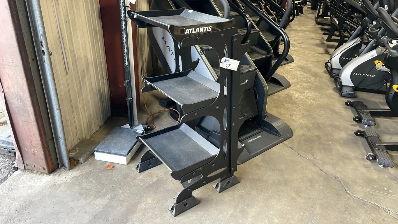 ATLANTIS STRENGTH COMMERCIAL EXERCISE BARBELL & ACCESSORY RACK