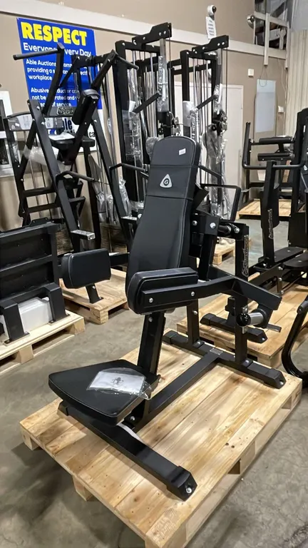 GYMLECO 31 COMMERCIAL FREE WEIGHT ISO-LATERAL SHOULDER ROTATION MACHINE