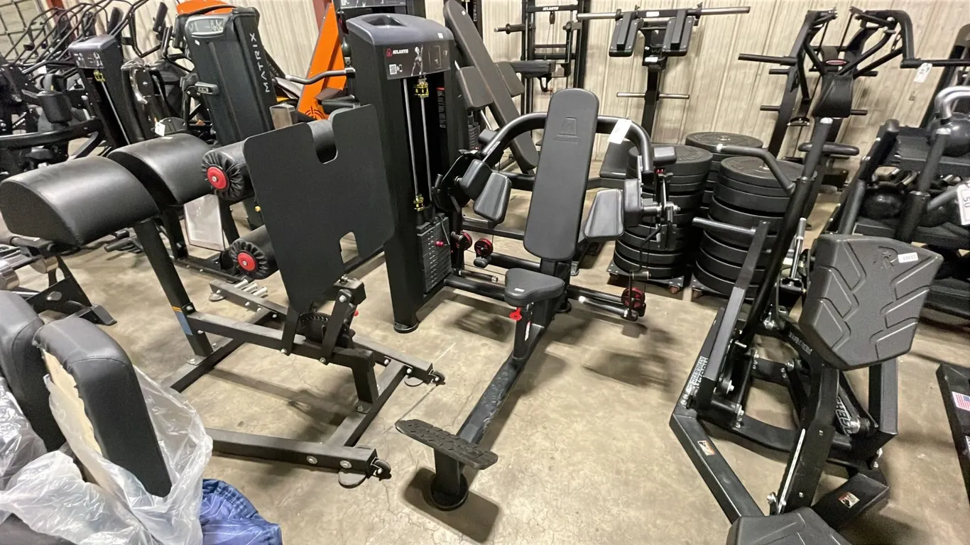ATLANTIS STRENGTH B160 COMMERCIAL BICEPS ISOLATOR MACHINE