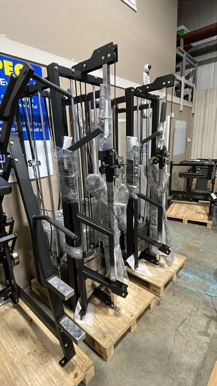 GYMLECO 215DK COMMERCIAL MULTI GYM/8-STATION WITH CABLE CROSS *2 PALLETS & BAR*