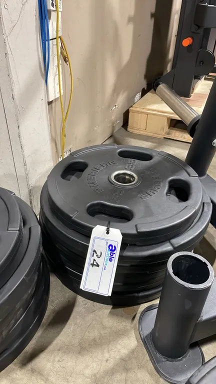 6 AMERICAN BARBELL COMMERCIAL EXERCISE RUBBER OLYMPIC PLATES 5-45LB & 1-35LB