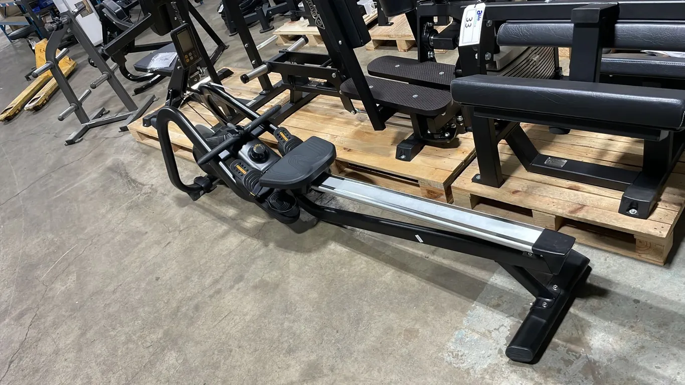 MATRIX COMMERCIAL EXERCISE MAGNETIC RESISTANCE ROWER MACHINE