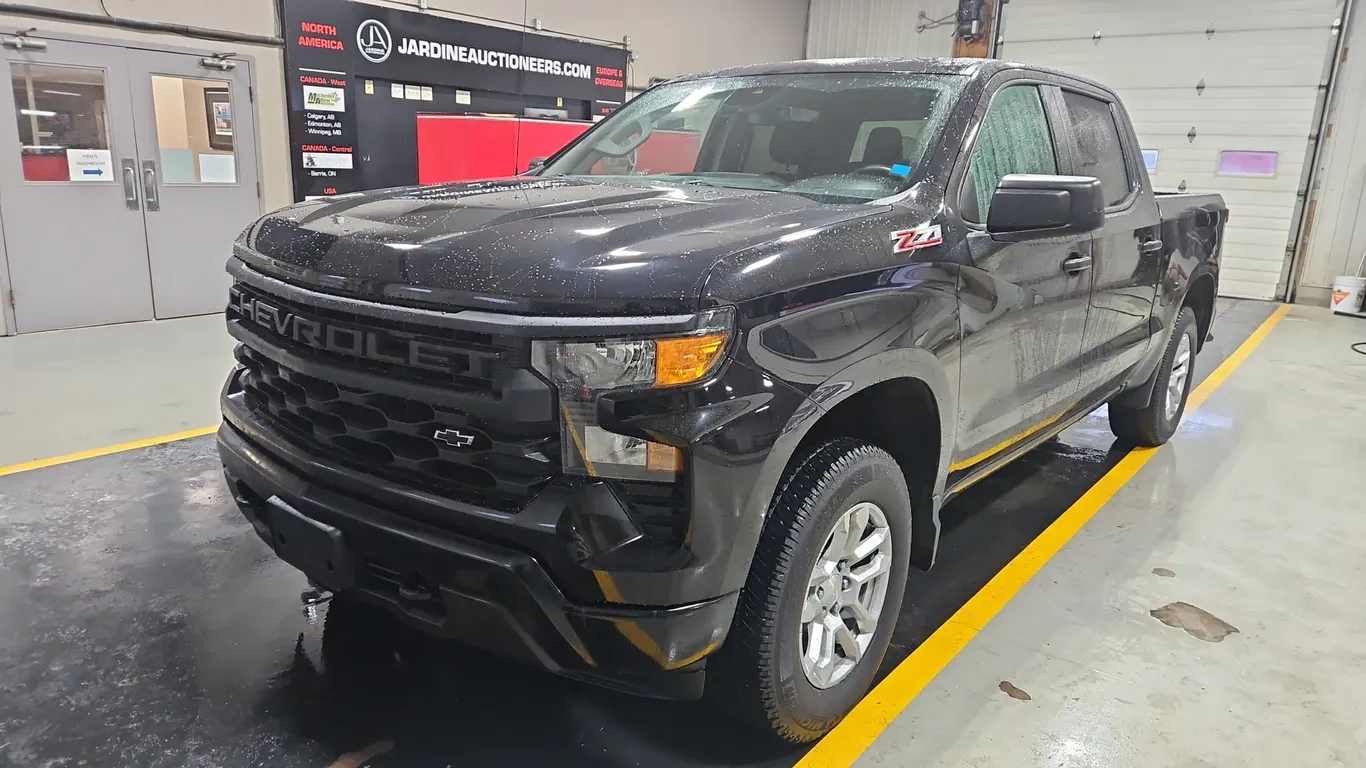 2023 Chevrolet Silverado 1500 RST Crew Cab 2WD