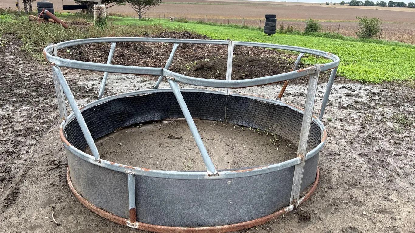 Round Bale Feeder