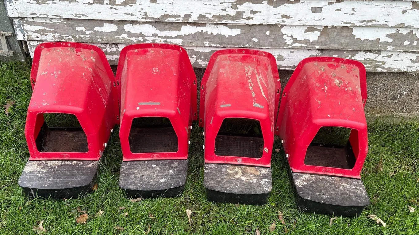 4- Little Giant Roll Out Nesting Boxes