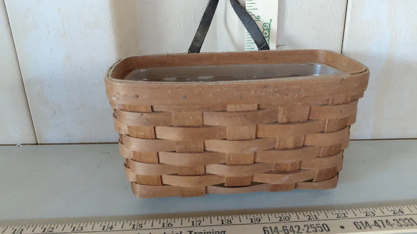 1994 Longaberger Short Key Basket W/Protector 9"X5"X5"