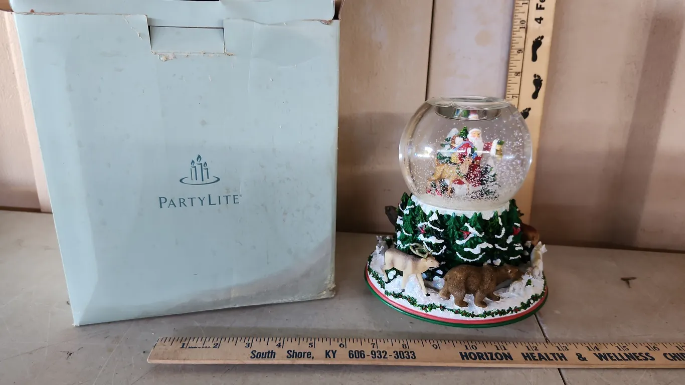 Partylite Woodland Santa Tealight Globe