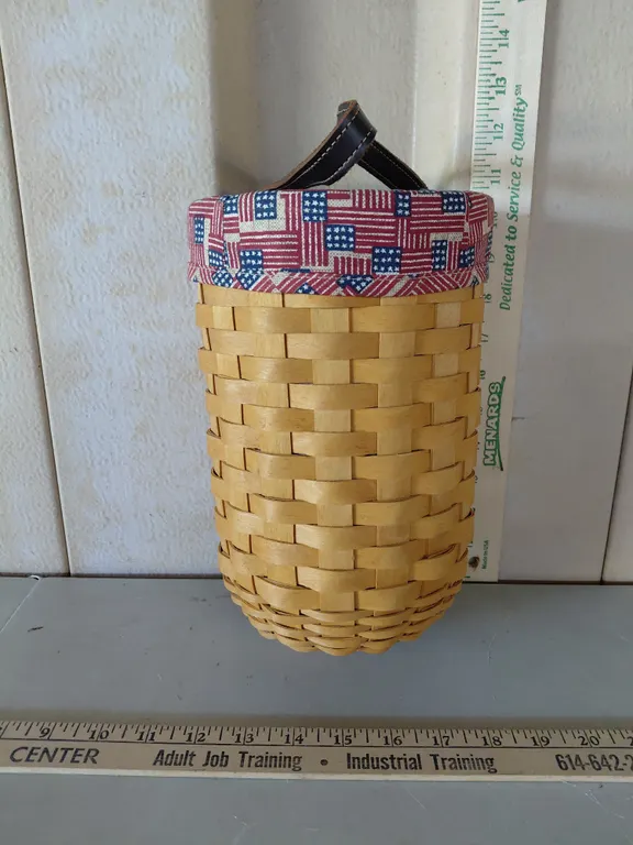 2001 Longaberger Large Gatehouse Basket W/Liner & Protector 6.5"X6.5"X10"