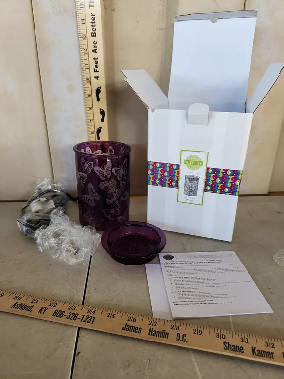 New Scentsy Wings Candle/Wax Warmer In Box