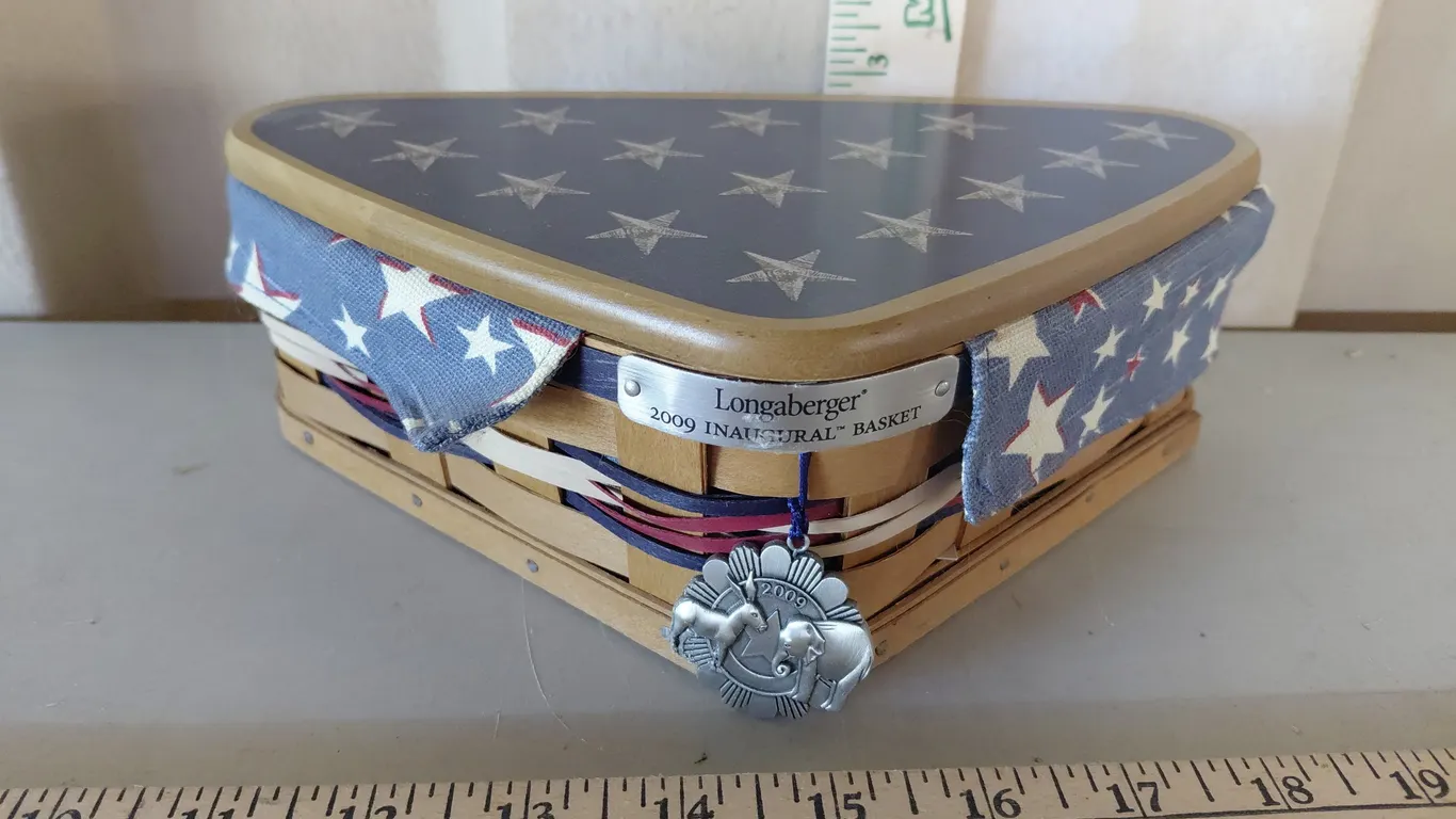 2009 Longaberger Inaugural Basket W/Liner, Protector, Tie On, & Lid 9.5"X5.5"X3.25"