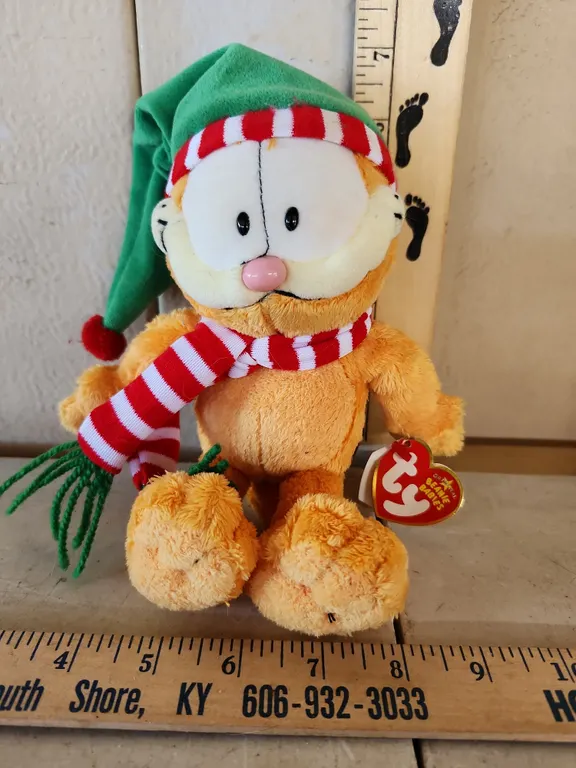 2006 TY Beanie Babies Season Greetings! Garfield