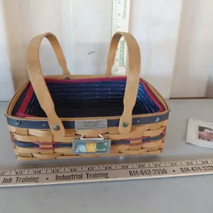 2004 Longaberger Bee Basket W/Liner, Protector, & Tie On 10"X9"X3.5"