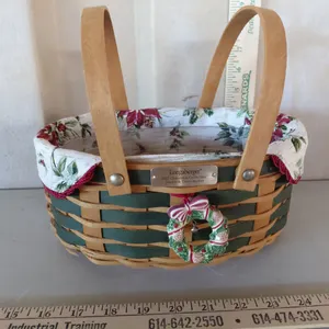 2007 Longaberger Christmas Collection Sweets & Treats Basket W/Liner, Protector, & Tie On 10"X7.5"X4