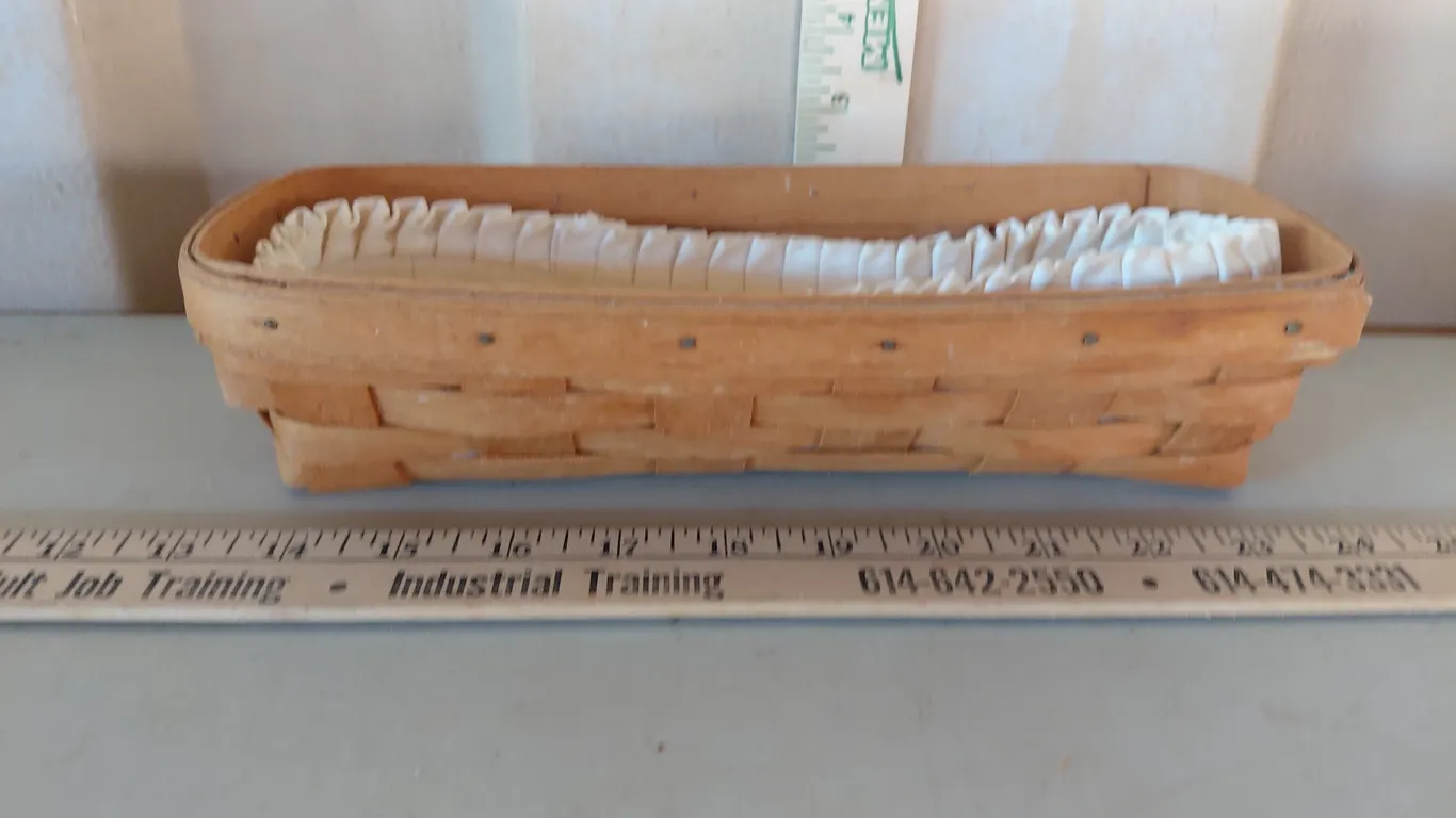 1994 Longaberger Cracker Basket W/Liner 11.5"X5"X2.5"