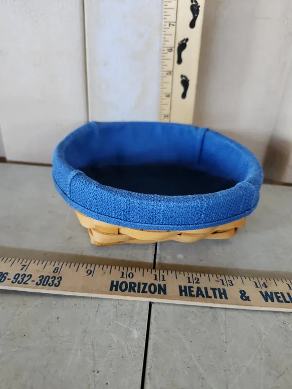 2000 Longaberger Small Catch All Basket W/Liner 7.5"X7.5"X2.75"