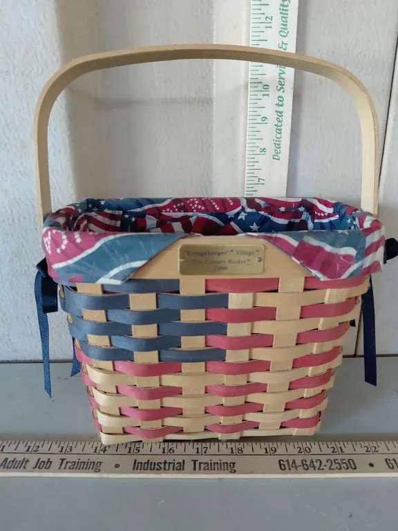 1998 Longaberger Village 20th Century Basket W/Liner 9.5"X5"X6.75"