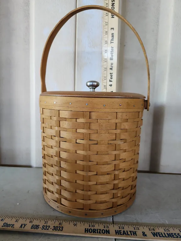 2003 Longaberger Ice Bucket W/Lid 9"X10"X9.5"