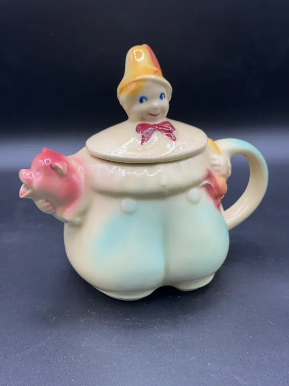 Shawnee Vintage Tom the Pipers Son Tea Pot