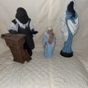 Hand painted ceramic decor