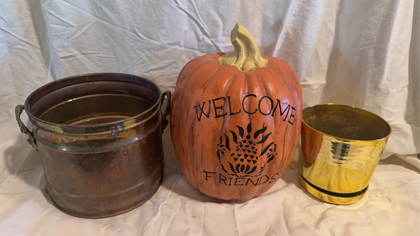 Welcome Freinds Pumpkin