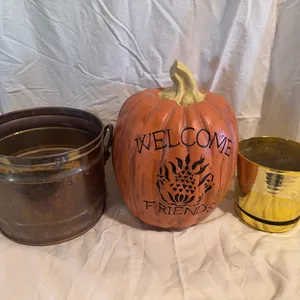 Welcome Freinds Pumpkin