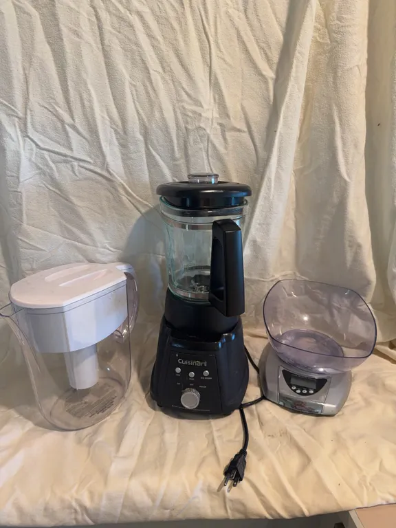 Blender, scale, and picture 