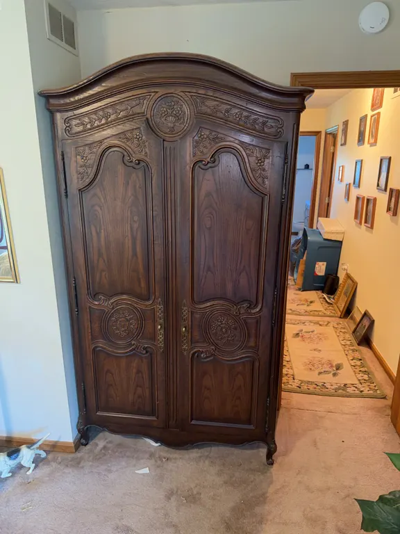 Four centuries Henderson Cabinet