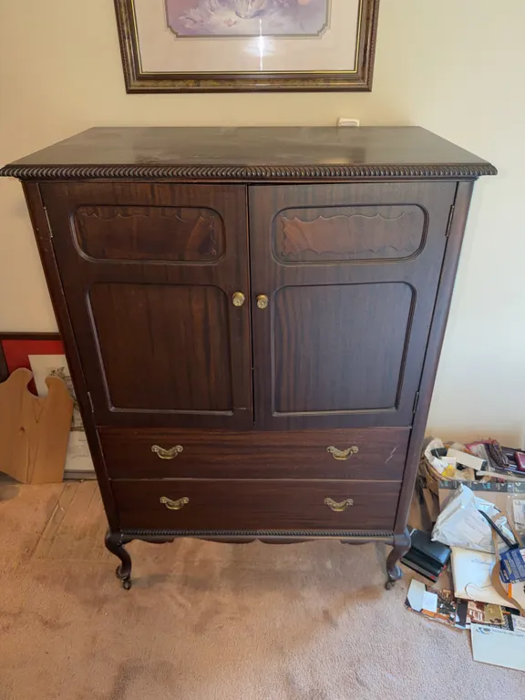 Nice wood Dresser