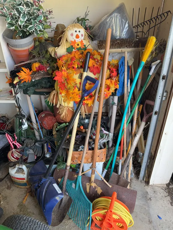 Hand tool lot with fall decorations