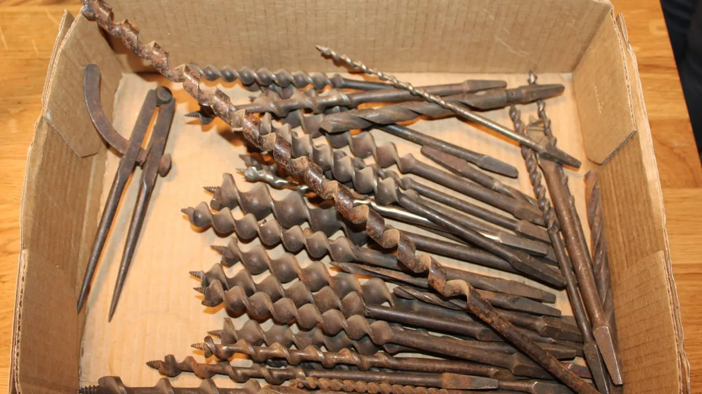 Auger Drill Bits and Dividers