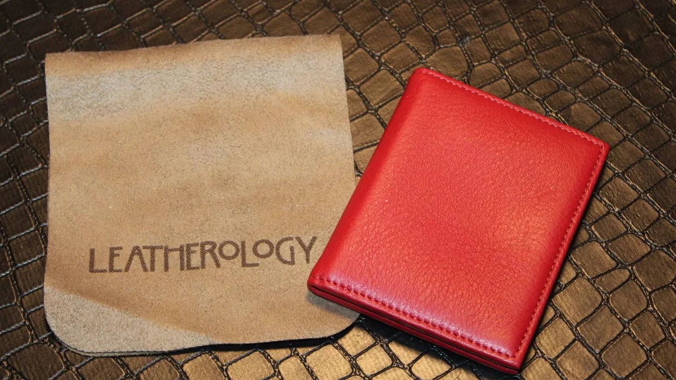 Leatherology Red Leather ID Holder Wallet With Pouch