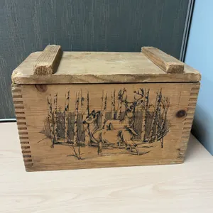 Evans Classic 1994 Wooden Storage Box with Deer Motif