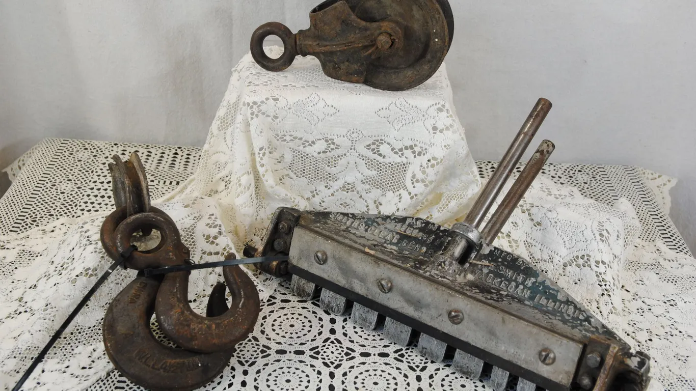 Cleat, Pulley, Hooks