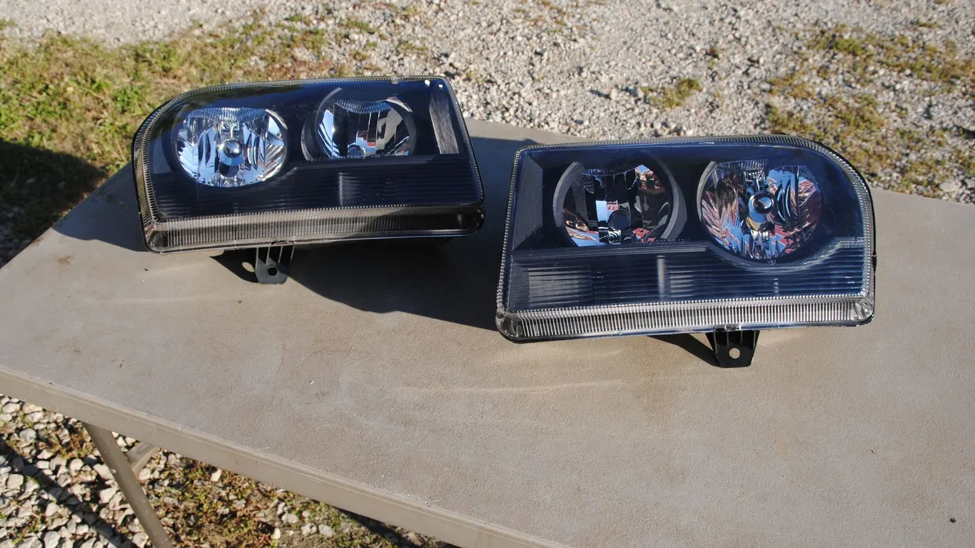 Brand NEW Chrysler 300 Headlights