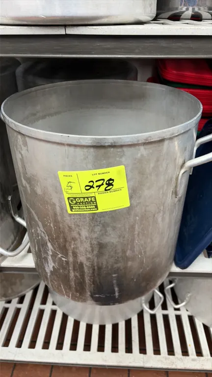 Aluminum stock pots. Features dual riveted side loop handles.