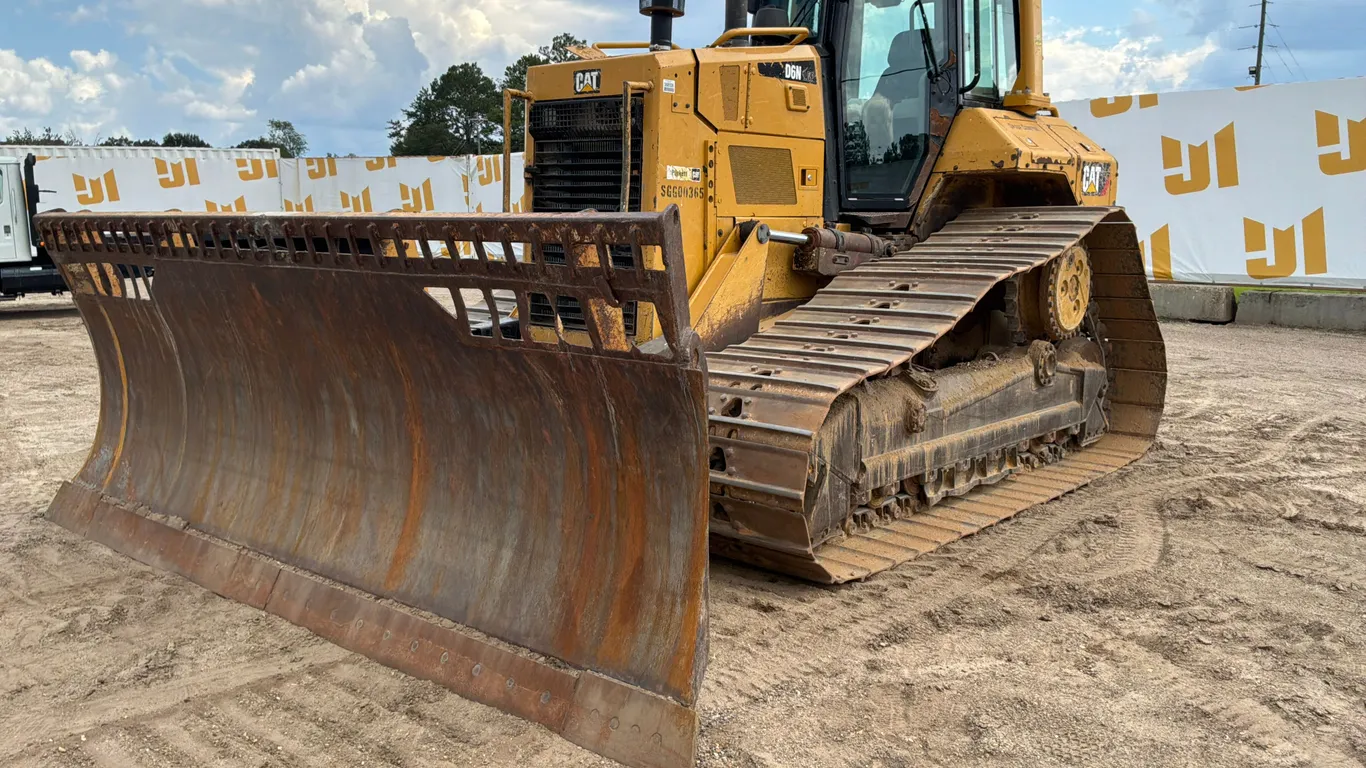 2018 CATERPILLAR D6N LGP CRAWLER TRACTOR SN: SGG00365