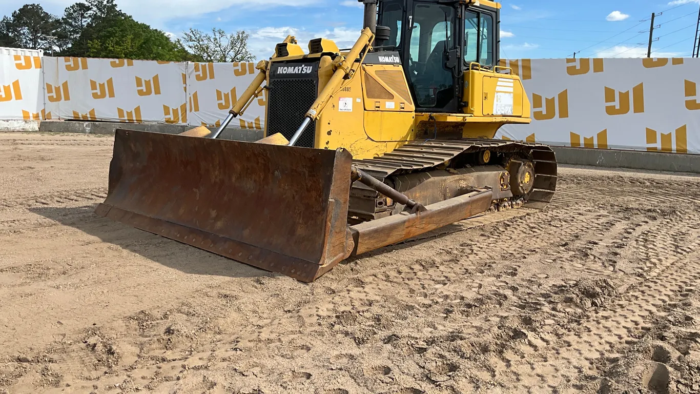2011 D65PX-16 CRAWLER TRACTOR SN: KMT0D114C01080567