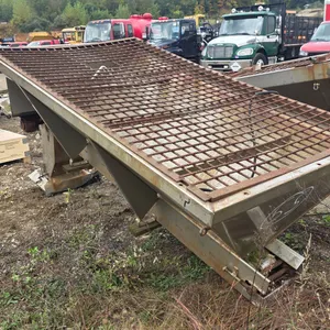 HIGHWAY EQUIPMENT CO.  P-8 SPREADER 106750
