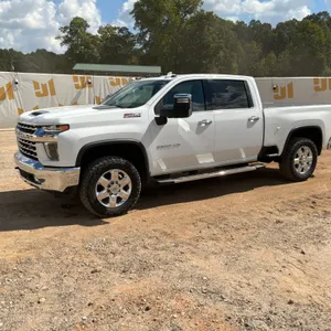 2022 CHEVROLET SILVERADO 2500 HD LTZ CREW CAB 4X4 PICKUP VIN: 1GC4YPE73NF174593