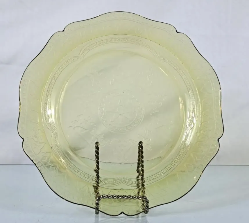 Vintage Federal Amber "Patrician Spoke" 11"