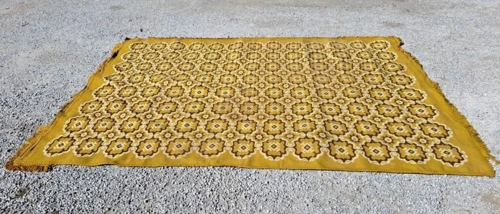 Vintage 1970s flat-weave mustard yellow and brown