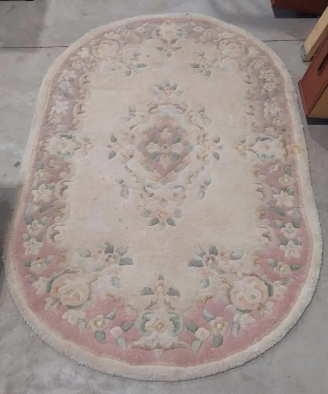 vintage pastel floral oval wool accent 64l�41w