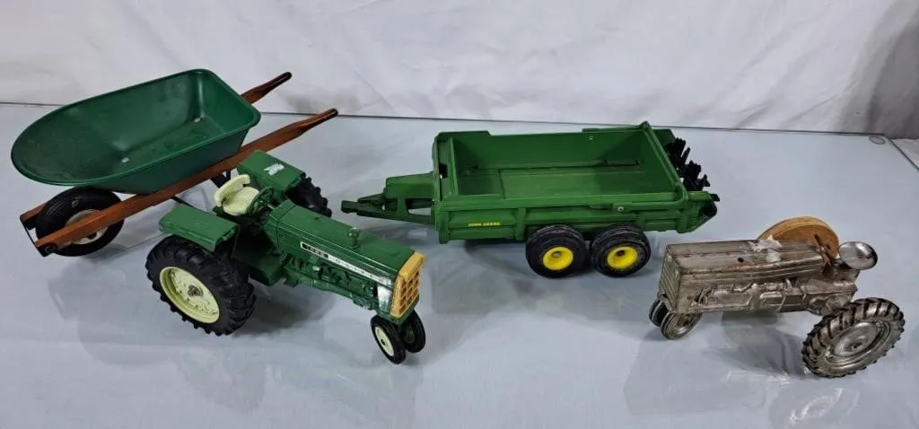 Vintage Oliver 1555 Diecast Tractor, John Deere