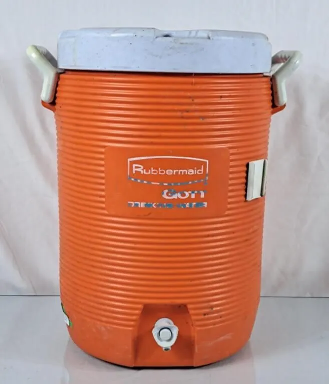 Rubbermaid Plastic Water Dispenser Jug