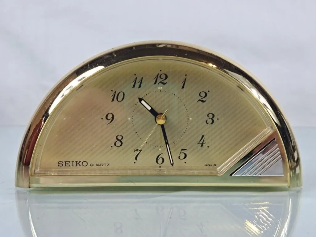 Vintage Seiko Quartz Plastic Clock